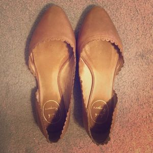 Jack Rogers scallop flats. Size 6. Run large.